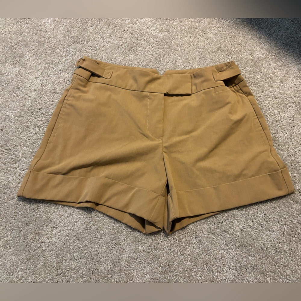 Trina Turk Women's Tan Flat Front Shorts